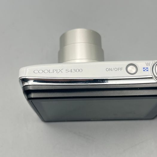 Nikon Coolpix S4300 16MP Digital Camera White Touchscreen - Full Kit