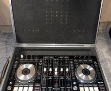 dj deck
