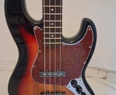 Vintage Coaster V49 Bass Guitar