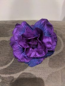 Flower bobbin or brooch