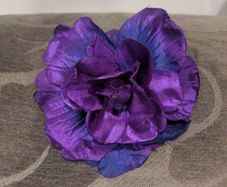 Flower bobbin or brooch