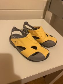Yellow Sandals  Michael Jordan