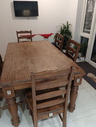 Kitchen Table and Chairs