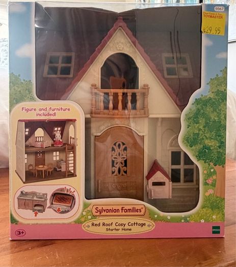 Sylvanian Families Red Roof Cosy Cottage Starter Home with Furniture & Figure