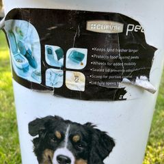 dog food container