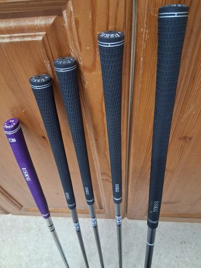 Golf Clubs. Set Of US Kids Left Handed Golf Clubs For 9 To 10 Years In Very Good Condition.  Collect In Dublin Or Receive Via Post.