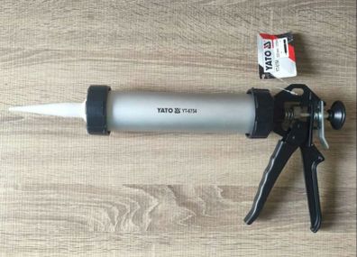 Caulking Gun Yato