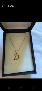 9k/375 Hallmarked gold chain & DIAMOND pendant 21 yr.