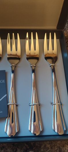 Newgrange Living Cake / Pastry Forks