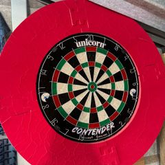 Unicorn Contender Dartboard with surround