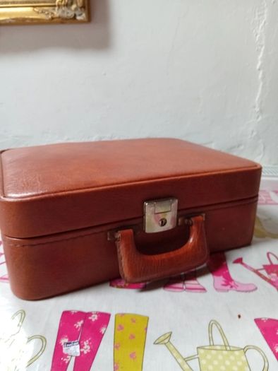 Vintage Case