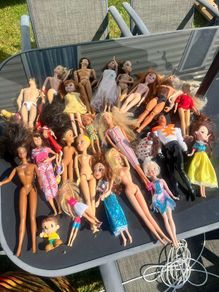 25 fashion dolls