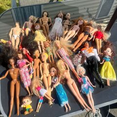 25 fashion dolls