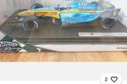 1.18 F1 Renault. R25