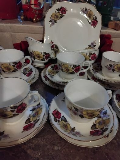 21piece ARKLOW vintage bone china tea set