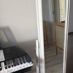 Free standing mirror