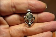 Vintage Silver Avon Calling Brooch Vintage 80s Door Knocker Pin 2cm Leam Prod