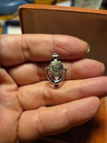 Vintage Silver Avon Calling Brooch Vintage 80s Door Knocker Pin 2cm Leam Prod
