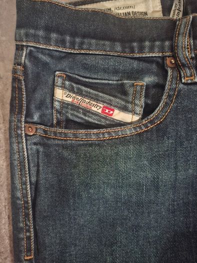 Diesel D-Strukt Men's Tapered Jeans 33x32 Made in Italy Dark Blue Stretch Denim