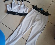 ladys alo gym set
