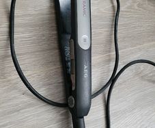 Hair straithener  AEG