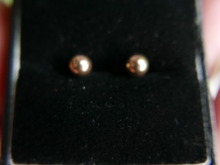 Vintage Sold 9ct Gold 375 Ball Stud Earrings 0,80g