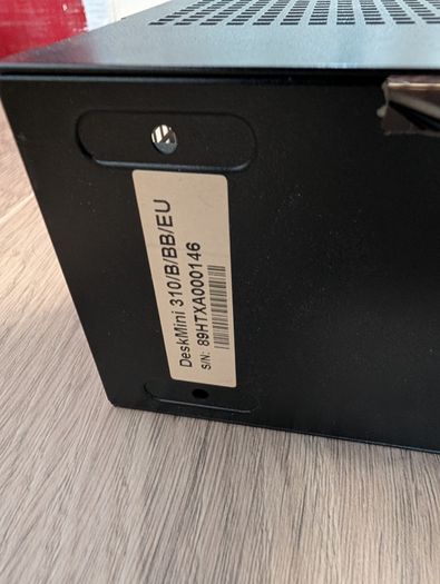 ASRock DeskMini 310 Mini PC