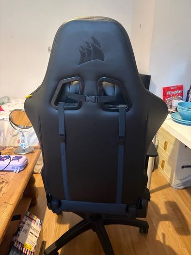 Corsair TC100 Relaxed Gaming Chair - Black