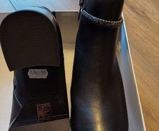 black leather loretta vitale boots
