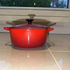 Le Creuset 20cm Cast Iron Casserole Dish with Lid