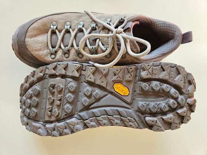Hoka Tor Summit