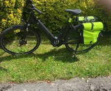 Electric bicycle with accessories