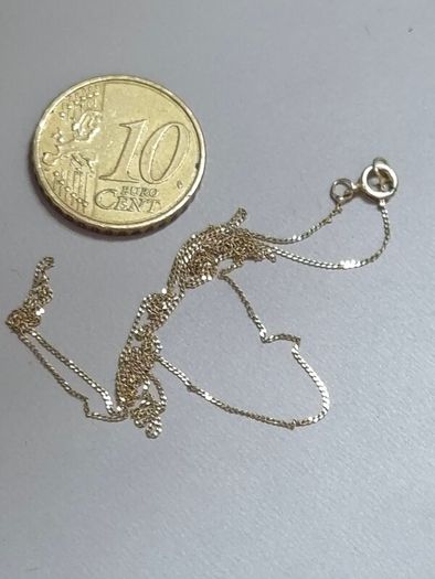9 Carat Gold Fine Chain Necklace 45.5 cm Hallmarked