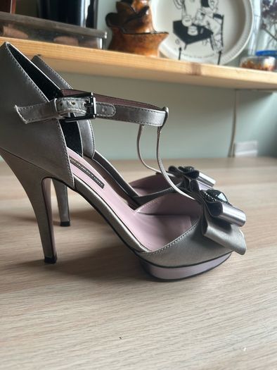 French Connection size 5