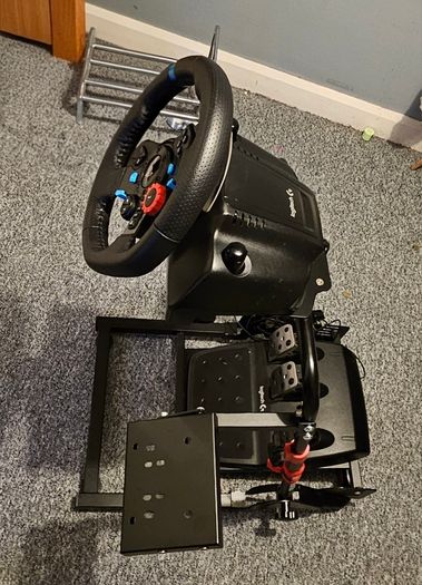 Logitech G29 steering wheel and stand