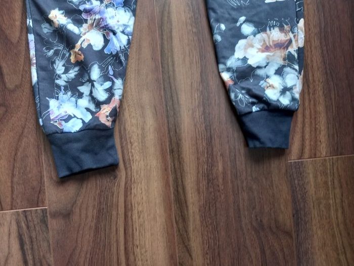 Flowery Sweatpants