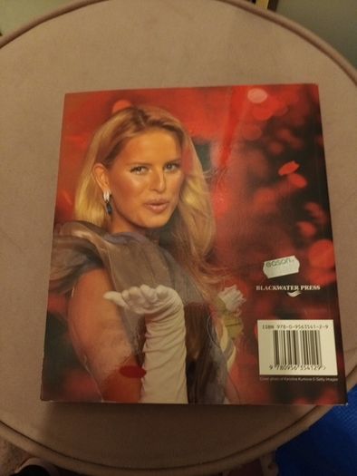 Fashion tips book