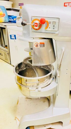 Commercial Heavy-Duty Dough Mixer Used, Fully Working