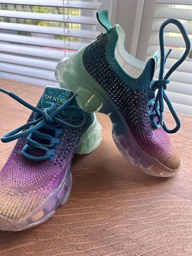 Steve Madden  runners