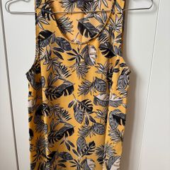 Primark women ladies sleeveless shirt, tank top, mint condition, like new