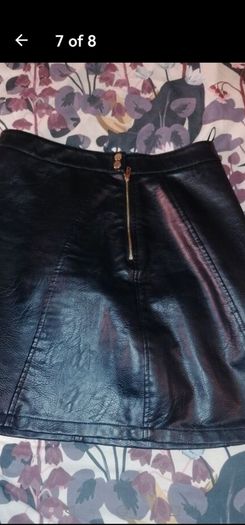 beautiful new zara navy skirt