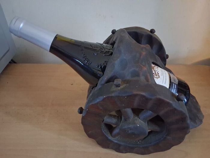 Wooden wine holder Cannon