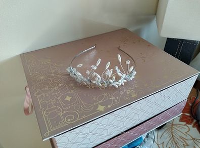 Wedding Headpiece / Tiarra