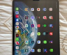 iPad Pro (2022) 12.9"