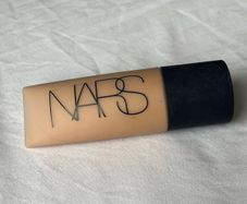 NARS Soft Matte Complete Foundation 45ml Barcelona Medium 4