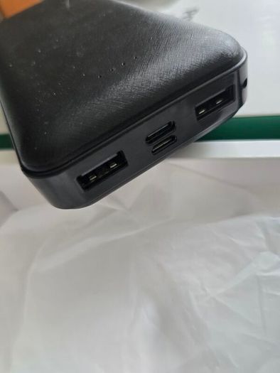 DEVIA 20,000mAh Power Bank Used