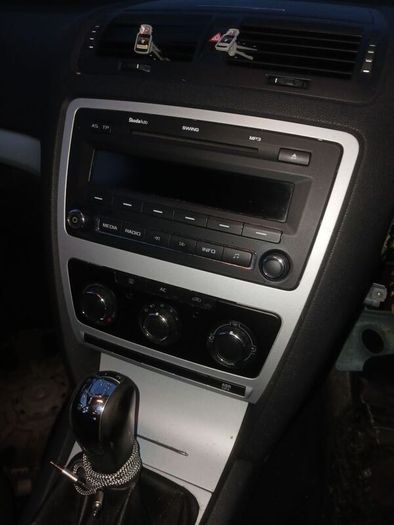 2010 octavia breaking