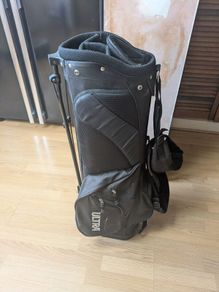 Wilson Ultra Golf Carry Bag (Broken strap)