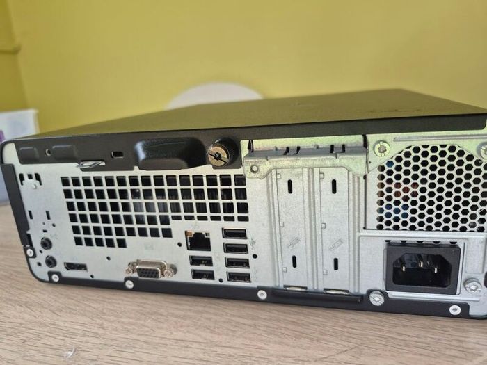 HP Prodesk 400 G4 SFF,i5 7th gen,8gb,128ssd,Windows 11