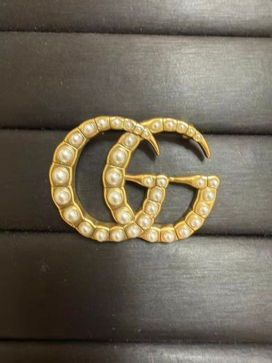 brooch
